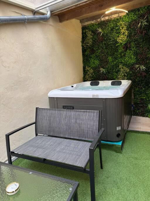 Luxury Room - Havre De Paix Avec Jacuzzi Prive Bar-le-Duc Luaran gambar