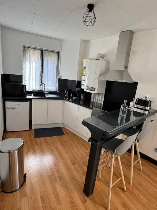Luxury Room - Havre De Paix Avec Jacuzzi Prive Bar-le-Duc Luaran gambar