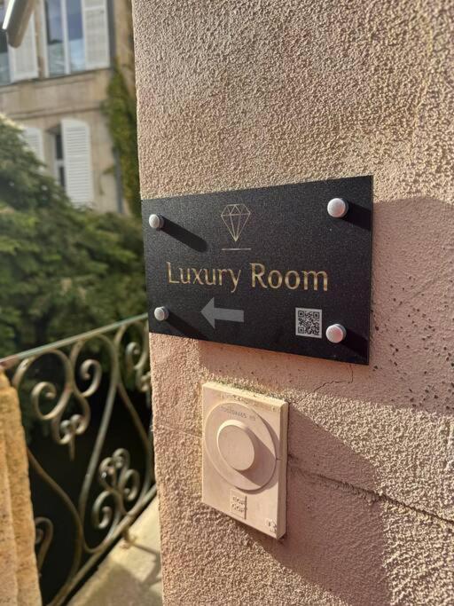 Luxury Room - Havre De Paix Avec Jacuzzi Prive Bar-le-Duc Luaran gambar